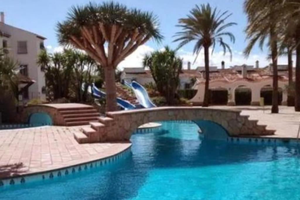 En Denia, Urbanizacion El Palmar Con Piscina, Toboganes Y Chiringuito Exterior foto